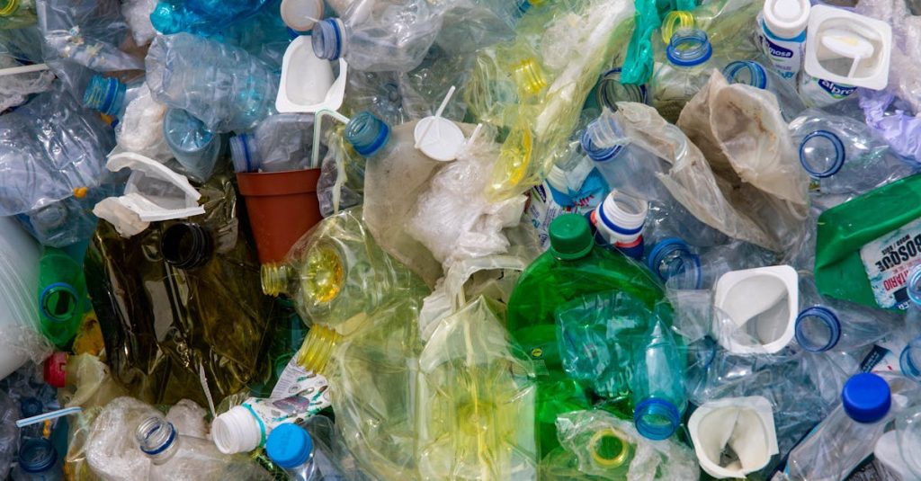 découvrez tout ce que vous devez savoir sur le plastique : ses types, ses applications, son impact environnemental et les solutions durables pour réduire son utilisation. engagez-vous pour un avenir sans plastique !