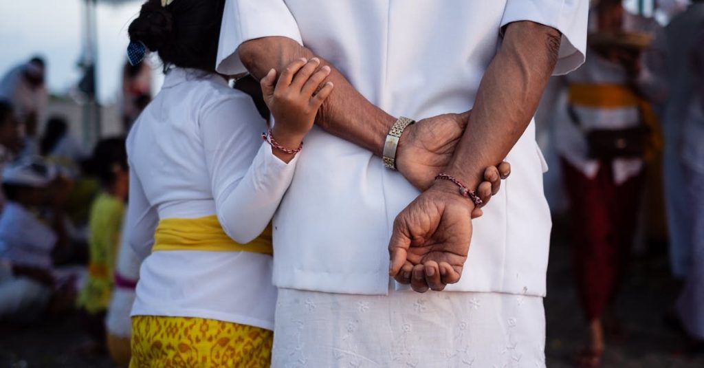 découvrez l'importance des grands-parents dans la vie familiale, leur rôle précieux de transmission des valeurs et de sagesse, ainsi que des conseils pour renforcer les liens intergénérationnels.